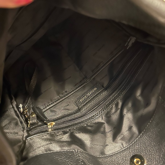 Michael Kors black soft leather 2 straps gold chain buckle with snap closure UEC - Picture 6 of 8